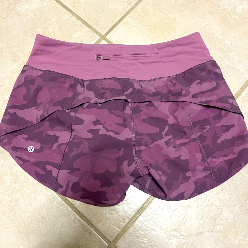 Lululemon Speed Up Mid-Rise short 4”